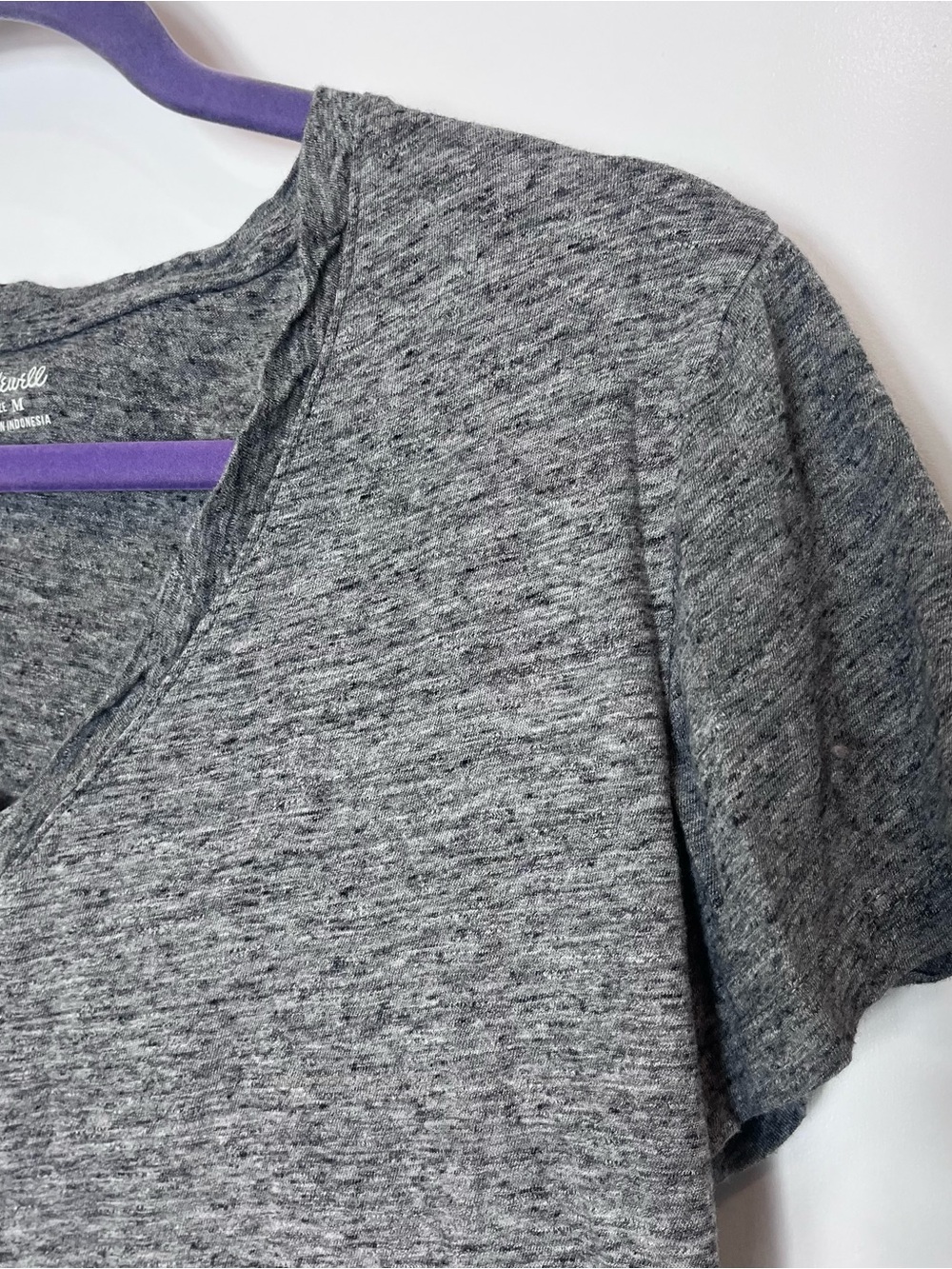 Madewell Gray V-Neck Short Sleeve Tee T-Shirt Basic Burnout Medium Everyday - Picture 2 of 5